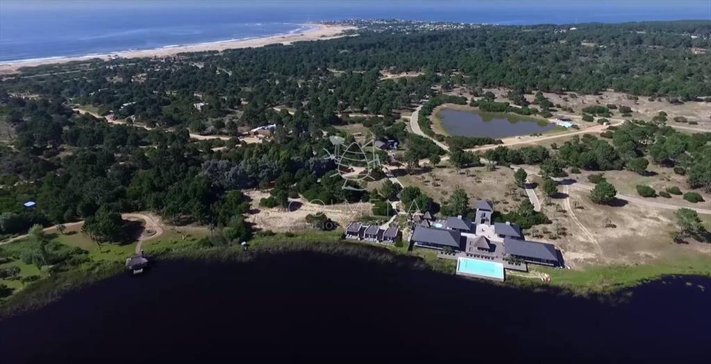 Lotes Laguna Escondida, El barrio más exclusivo de José I
