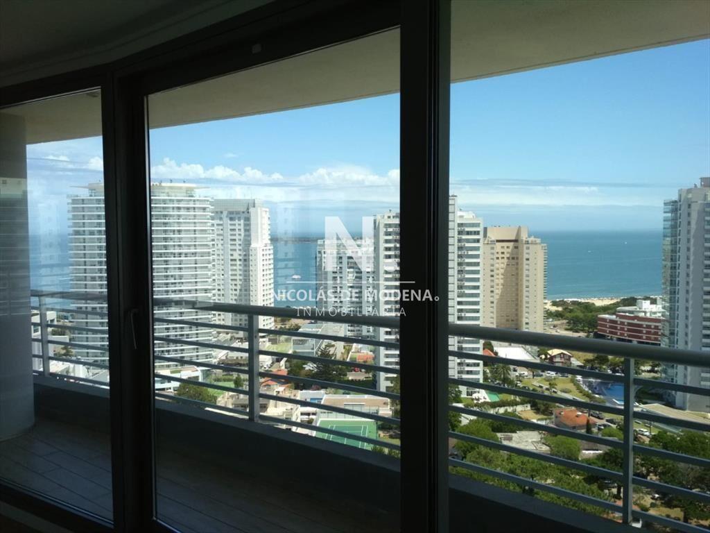 Venta de Apartamento 3 dormitorios en Playa Punta