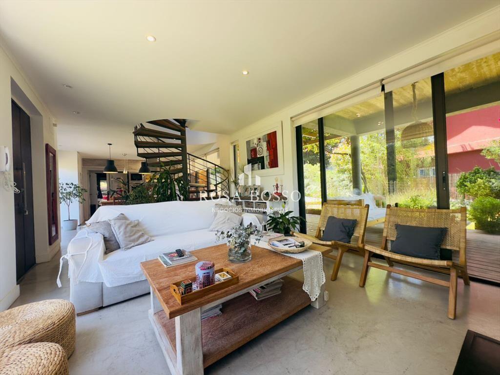 Alquiler de casa de 3 dormitorios con piscina en