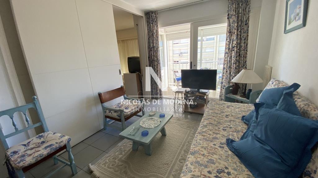 En venta apartamento a metros del puerto de 1 en