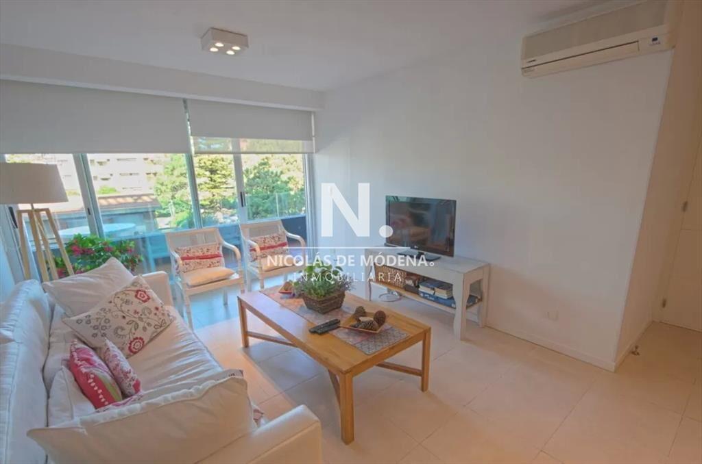 Impecable departamento, comodo e iluminado.