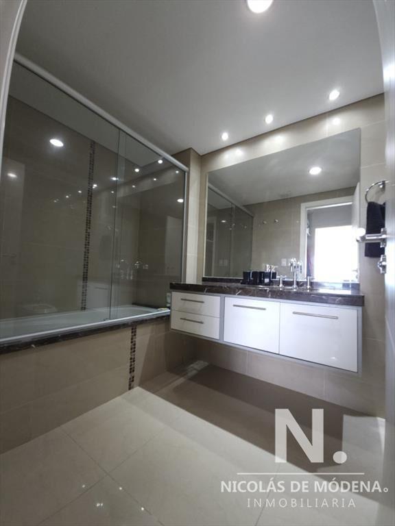 Apartamento en venta de 3 dormitorios en Punta del Este