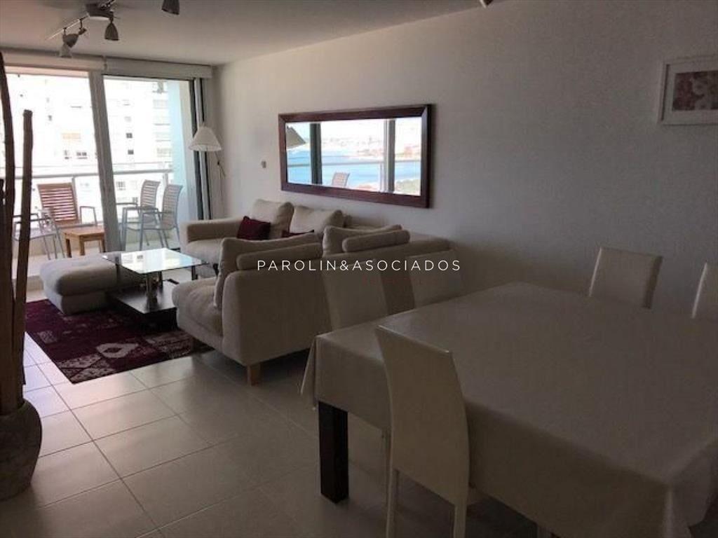 Apartamento en venta de 2 dormitorios en Season