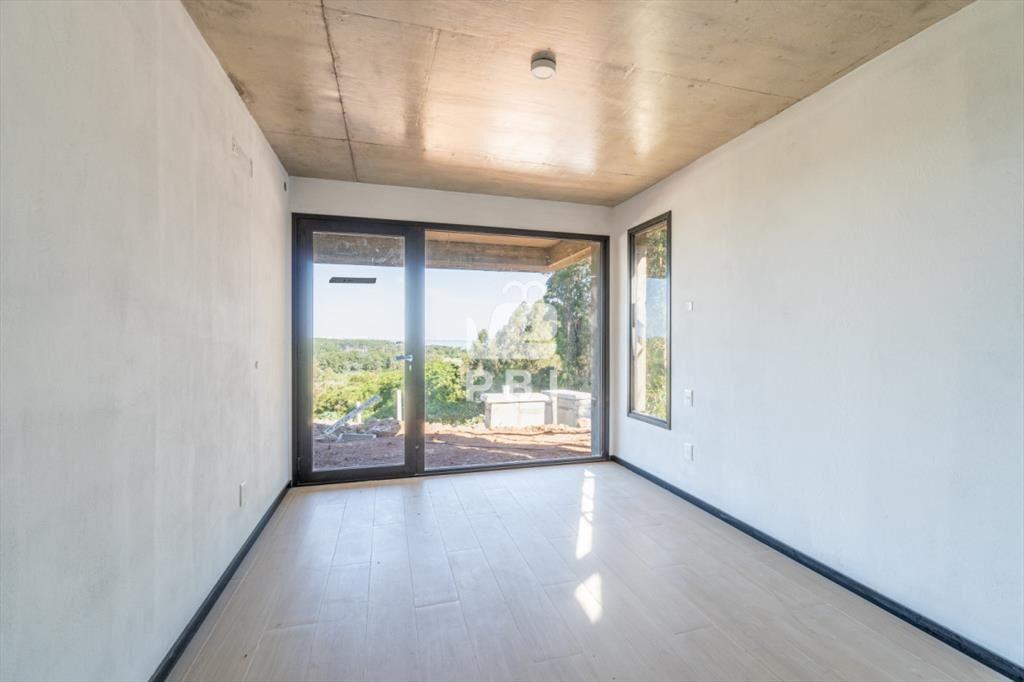 Apartamento esquinero de 2 dormitorios en Baleia,