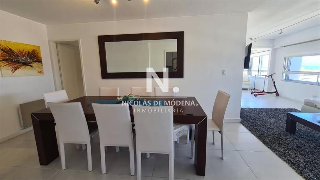 Apartamento en venta de 2 dormitorios en torre en