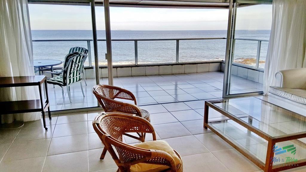 Vendo apartamento 3 dormitorios, frente al mar en
