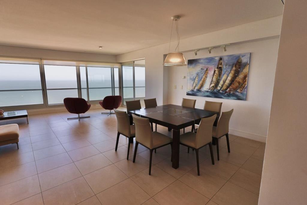 VENTA APARTAMENTO 3 DORMITORIOS + DEPENDENCIA -