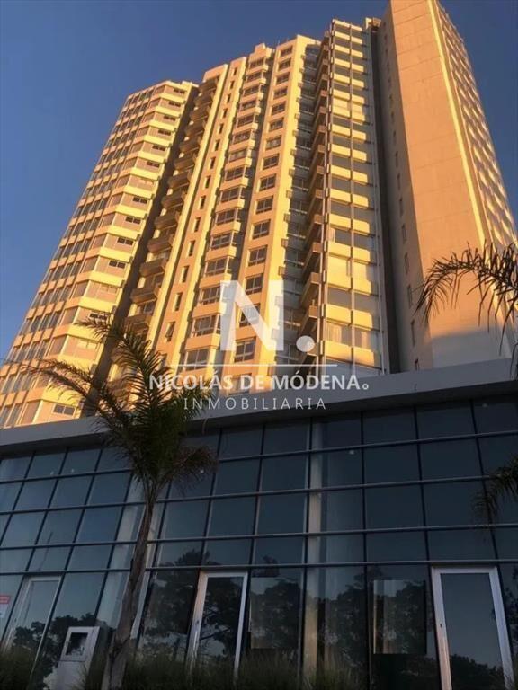 En venta local en edificio Ocean Drive Country,