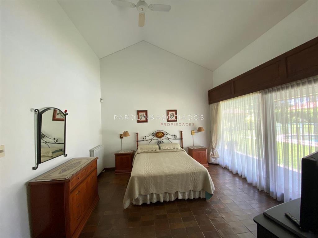 Hermosa Chalet en venta, Mansa.