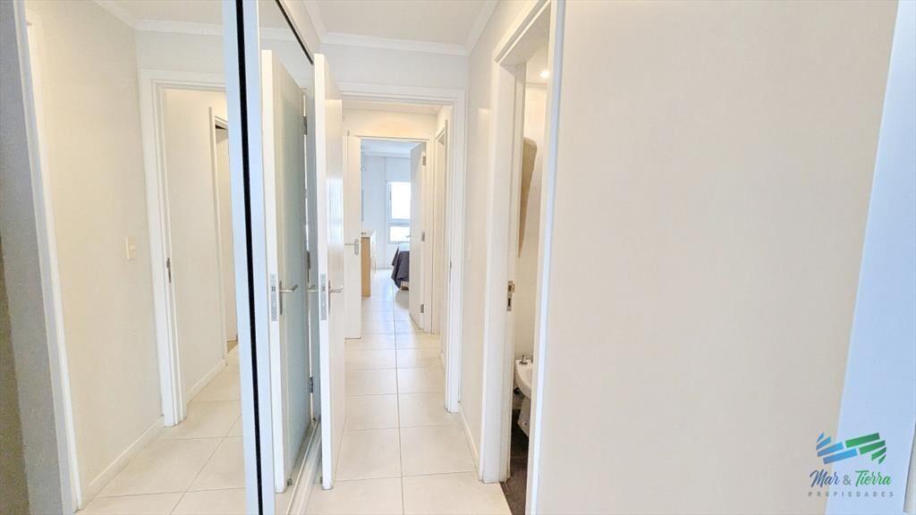 Venta y alquiler de apartamento de 2 dormitorios 2 baños v