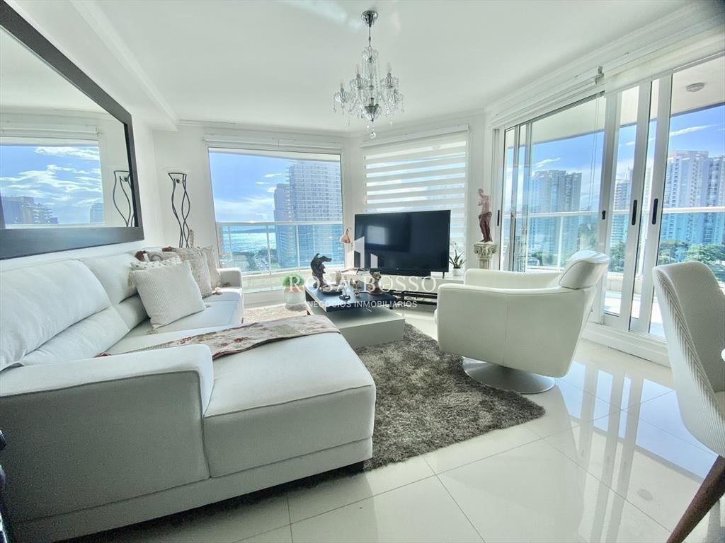 Alquiler, Apartamento, 3 dormitorios, Punta del
