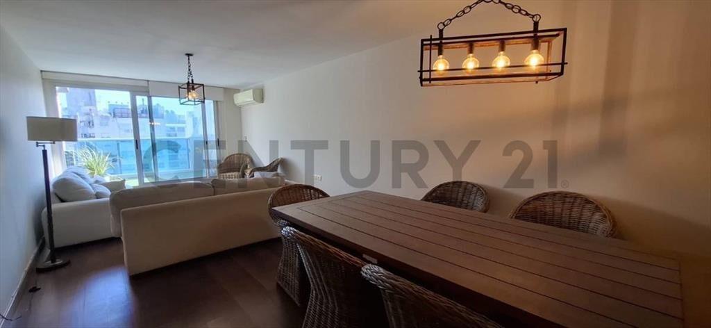 Alquiler de Penthouse en Punta Carretas con cochera y ter...