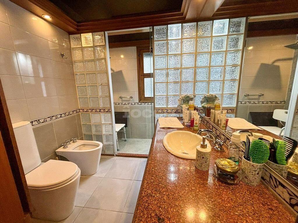 Casa en venta en el Prado, con gran jardín y piscina a metr