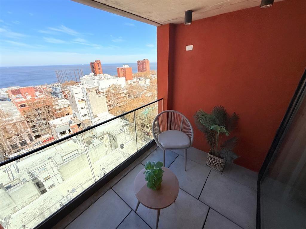 Apartamento en venta c/ cochera en Barrio Sur