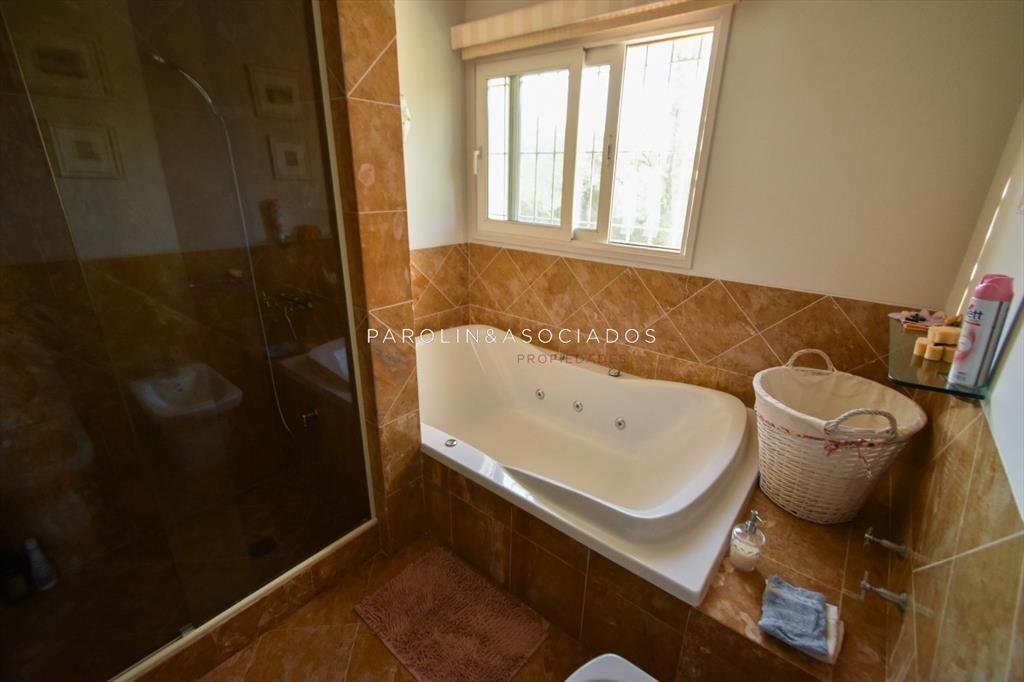 Chalet de 5 dormitorios en Rincón del Indio