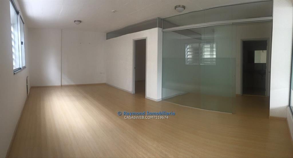 Oficina de 55m2 con garaje en Ciudad Vieja