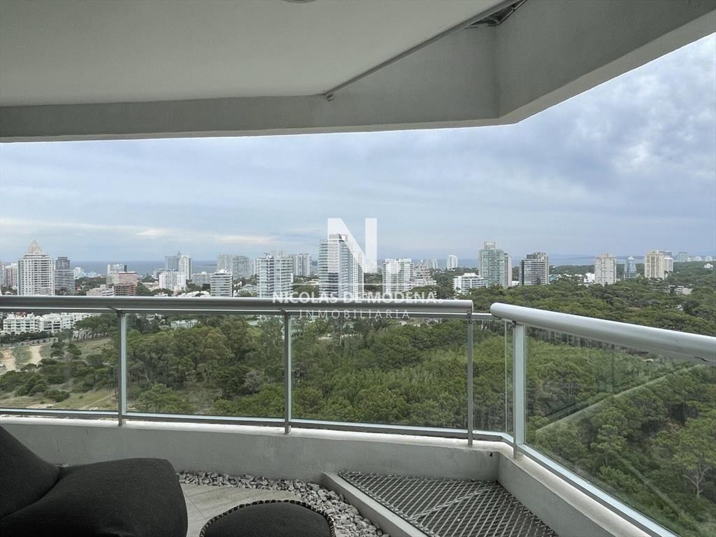Vende apartamento de 2 dormitorios con vista al