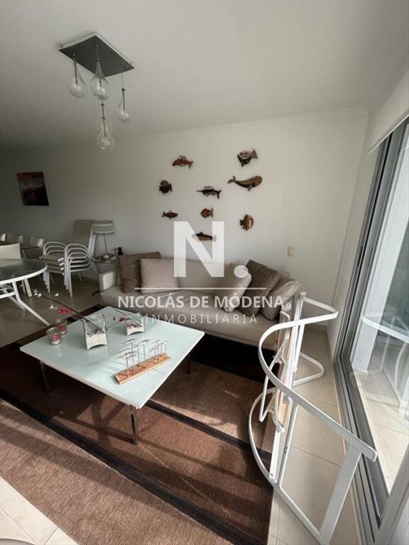Vende impecable apartamento de 2 dormitorios en