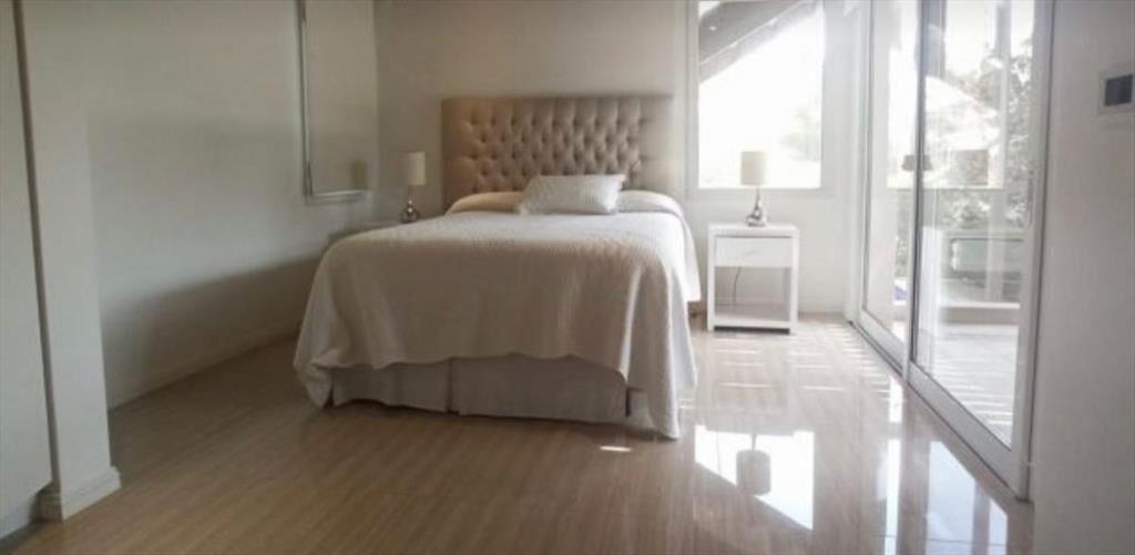 CASA EN VENTA DE 4 DORMITORIOS EN LA BARRA