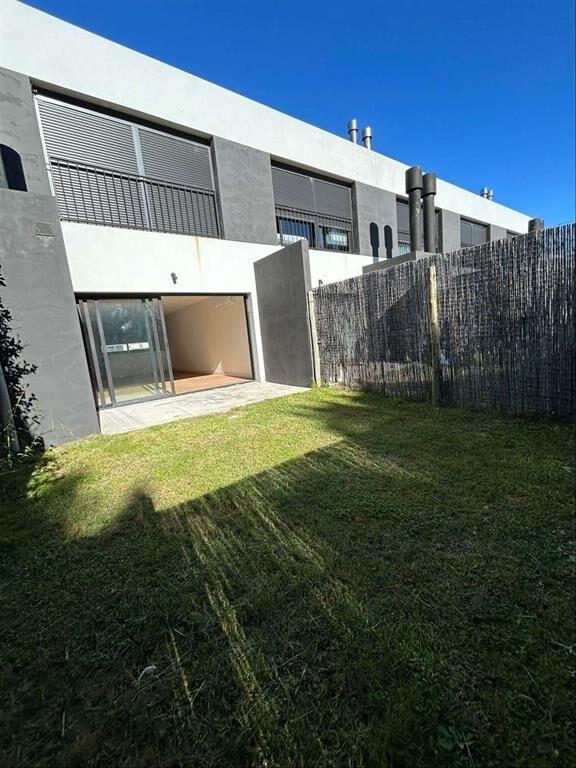 Venta Casa 3 Dormitorios 2 Baños Garaje Complejo Almadia La