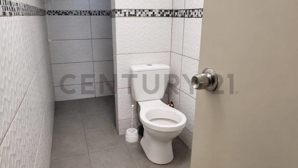 Venta 2 Casas mismoPadrón/Predio para otra/cochera/Sin Ga...