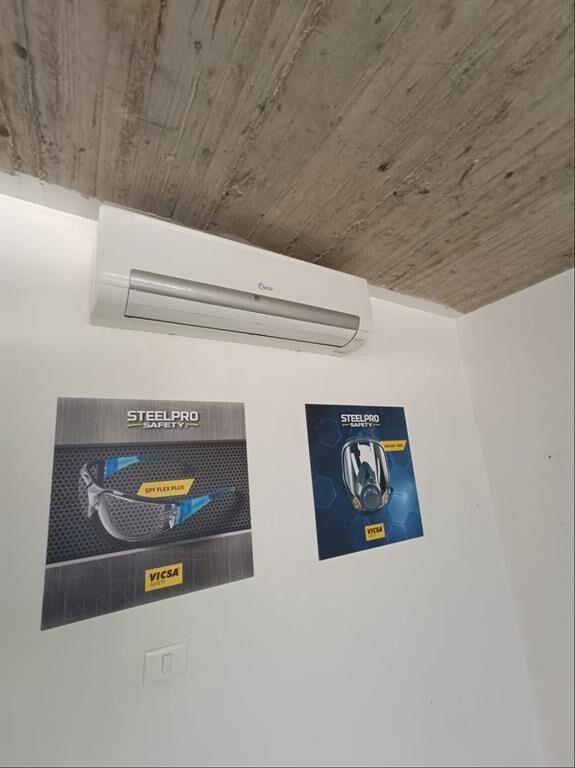 ALQUILER Oficina 90m2 en Ciudad Vieja