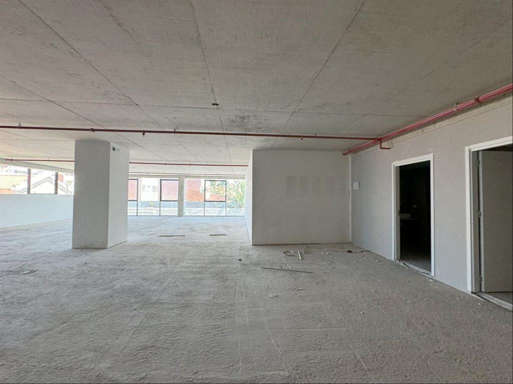 ALQUILER - OFICINAS DE CATEOGORIA - CARRASCO - A ESTRENAR -
