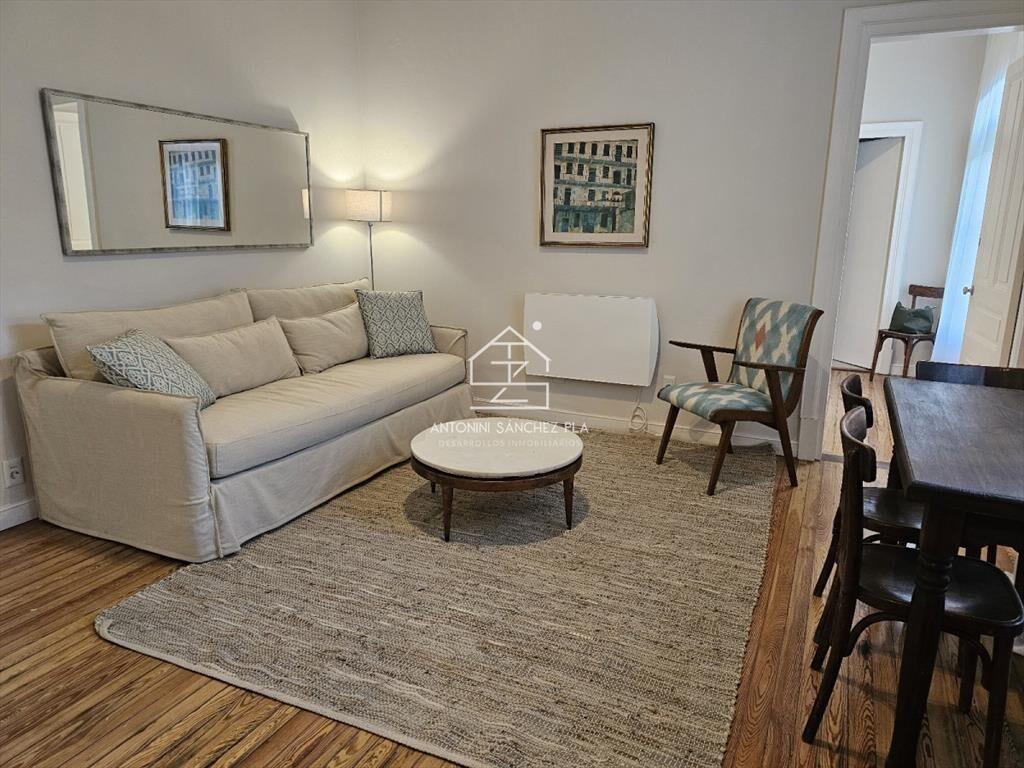 Apartamento en alquiler anual 1 dorm - Edificio