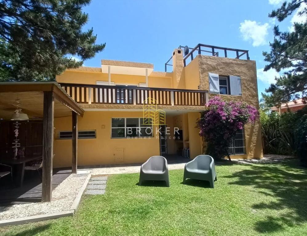 Alquiler anual y temporal en hermosa casa con vista al mar