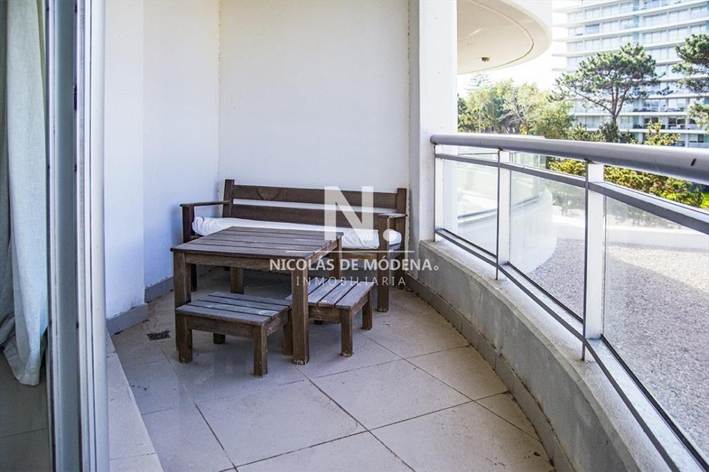 Apartamento en venta de 3 dormitorios Punta Del