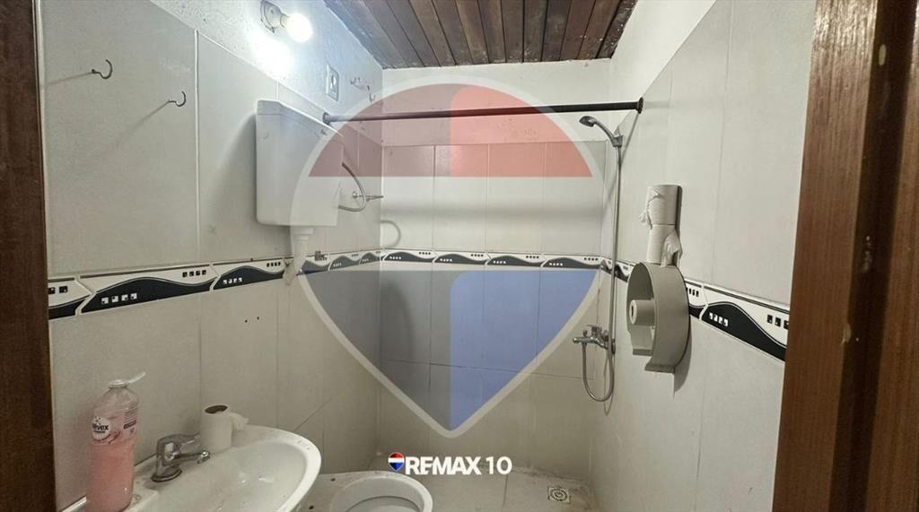 Gran salón con potencial comercial o logístico