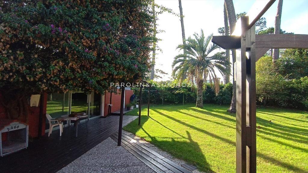 Venta De Casa De 2 Dormitorios Mas Dependencia De