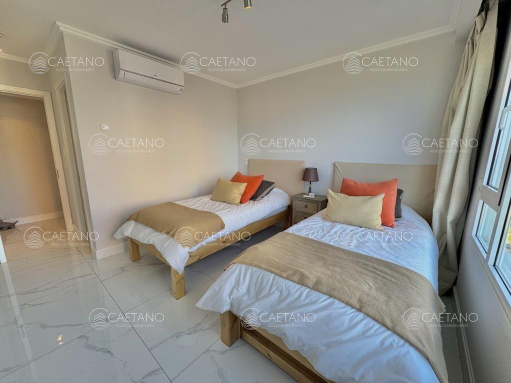 PARAMOUNT TOWER PUNTA DEL ESTE VENTA DE APARTAMENTO DE 3 SU