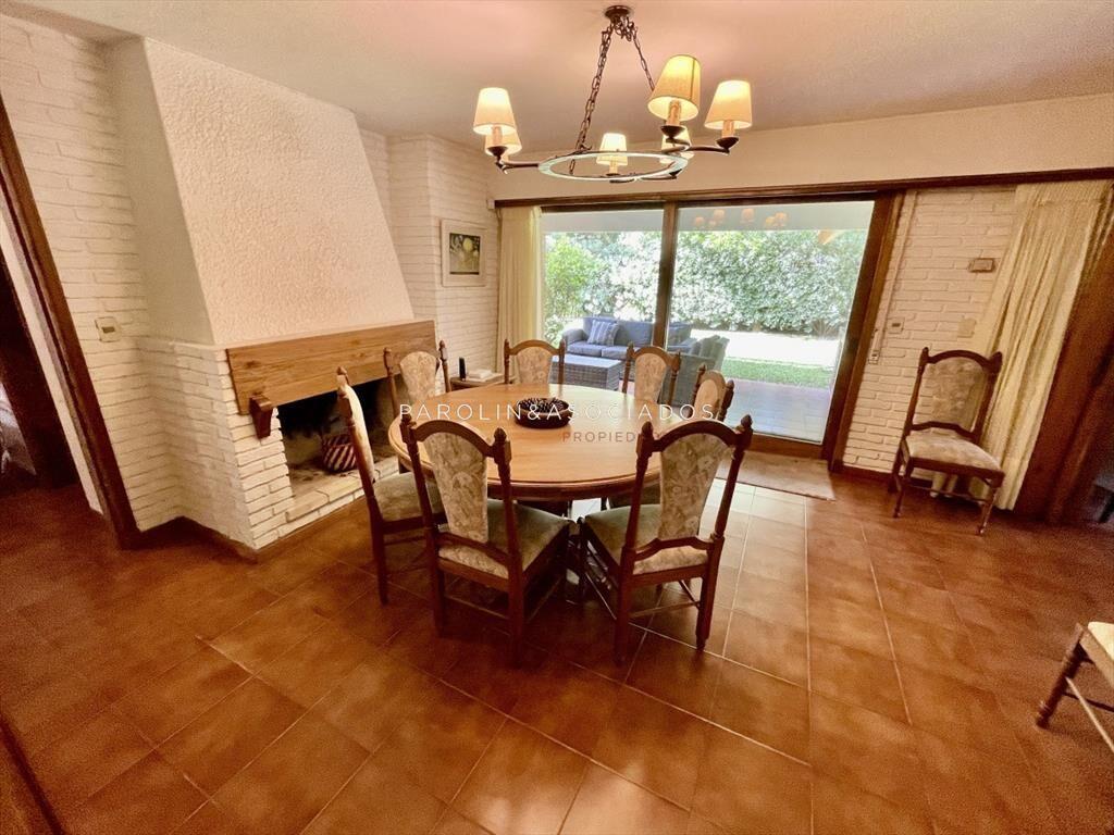 Excelente casa en Paradas