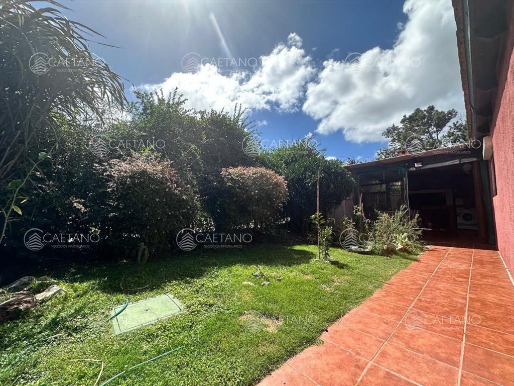 Venta de casa en Tio Tom, Punta Ballena a 50 del