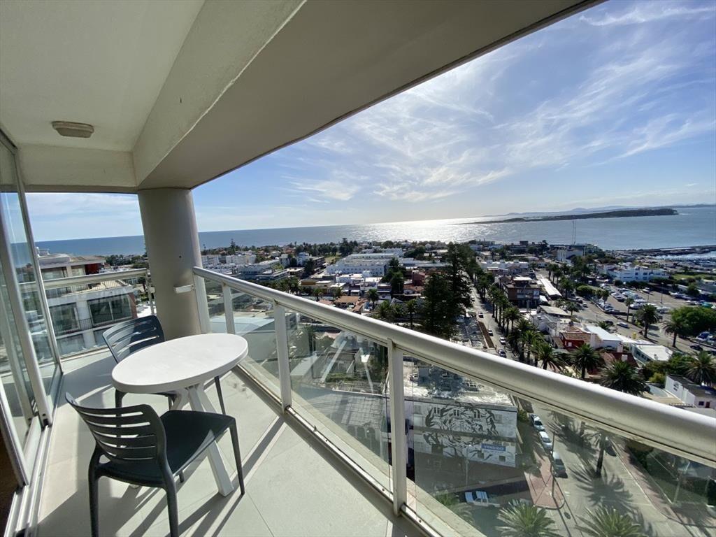 APARTAMENTO EN ALQUILER ANUAL E INVERNAL 3 DORMITORIOS 2 BA