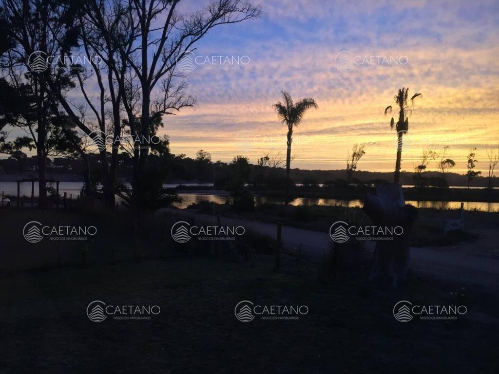 Venta casa 2 dormitorios - La barra