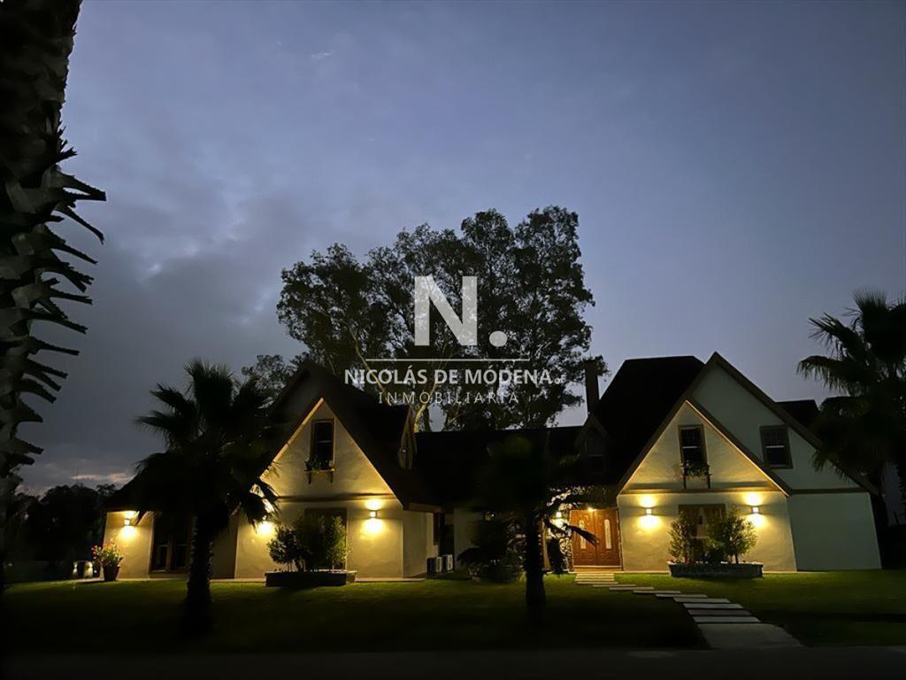 Venta de Casa, en Cumbres de Carrasco