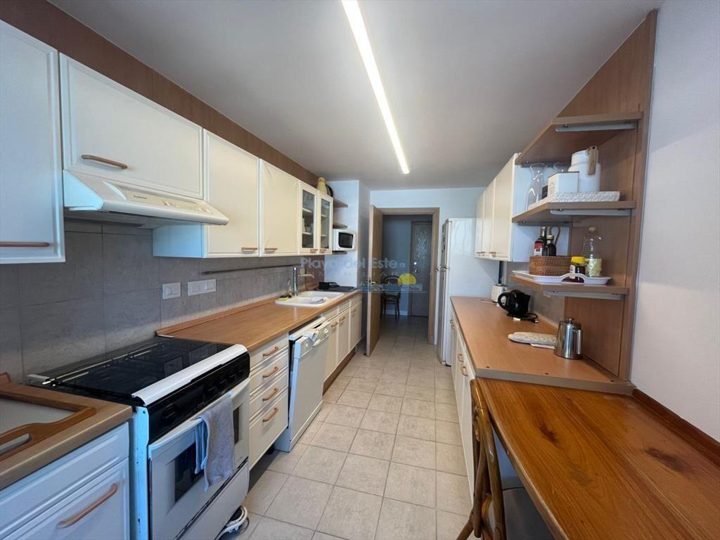 Apartamento en Alquiler de 3 dormitorios en Punta