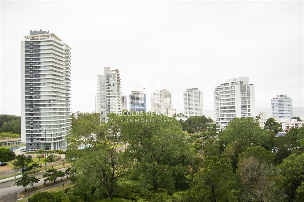 Apartamento en venta de 2 dormitorios en Punta