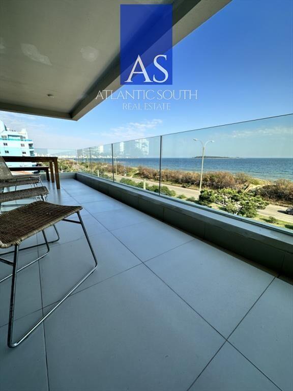 Apartamento 3 dormitorios moderno en primera al