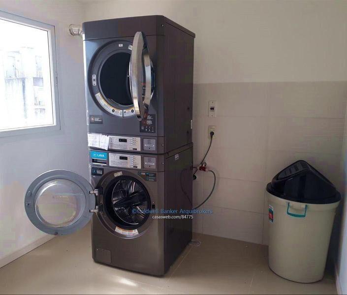 Apartamento de 2 dormitorios en venta en Centro con renta