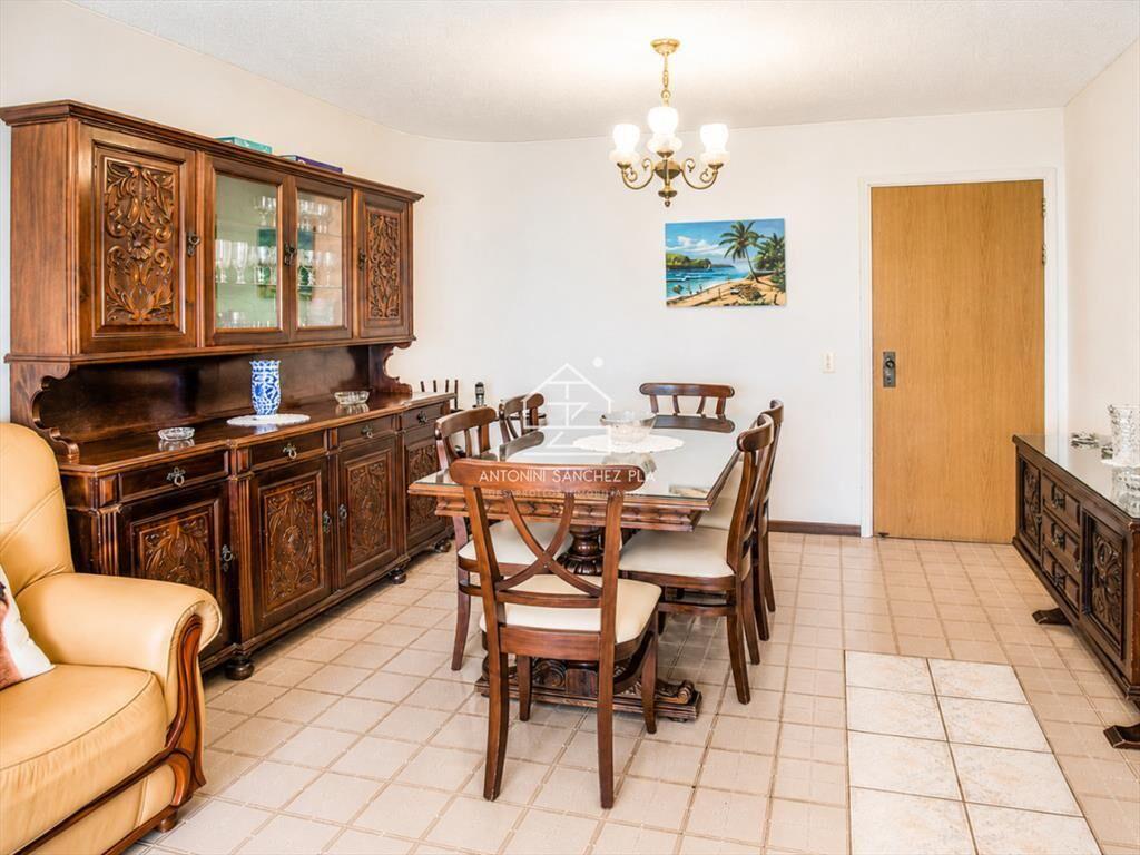 Vende apartamento de 2 dormitorios con vista al mar en Estr