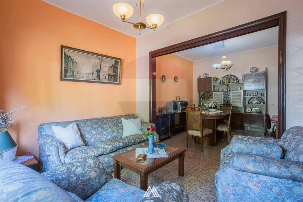 Venta casa 3 dormitorios, 2 baños. Brazo Oriental