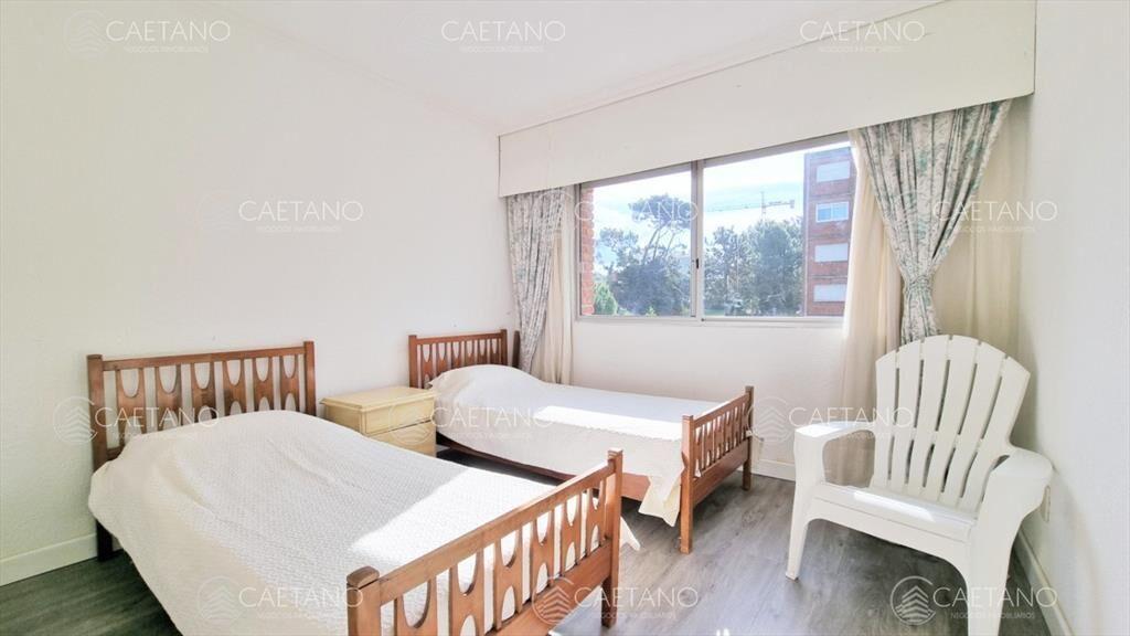 Vende departamento de 2 dormitorios en Mansa -