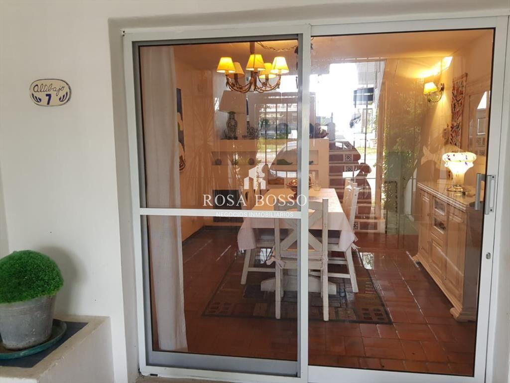 Apartamento en Alquiler de 2 dormitorios, La Barra, Uruguay