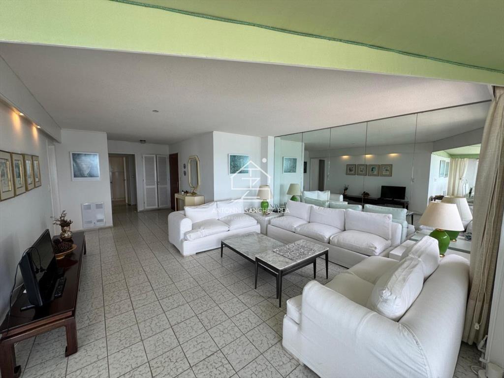 Apartamento en Peninsula, 3 dormitorios *