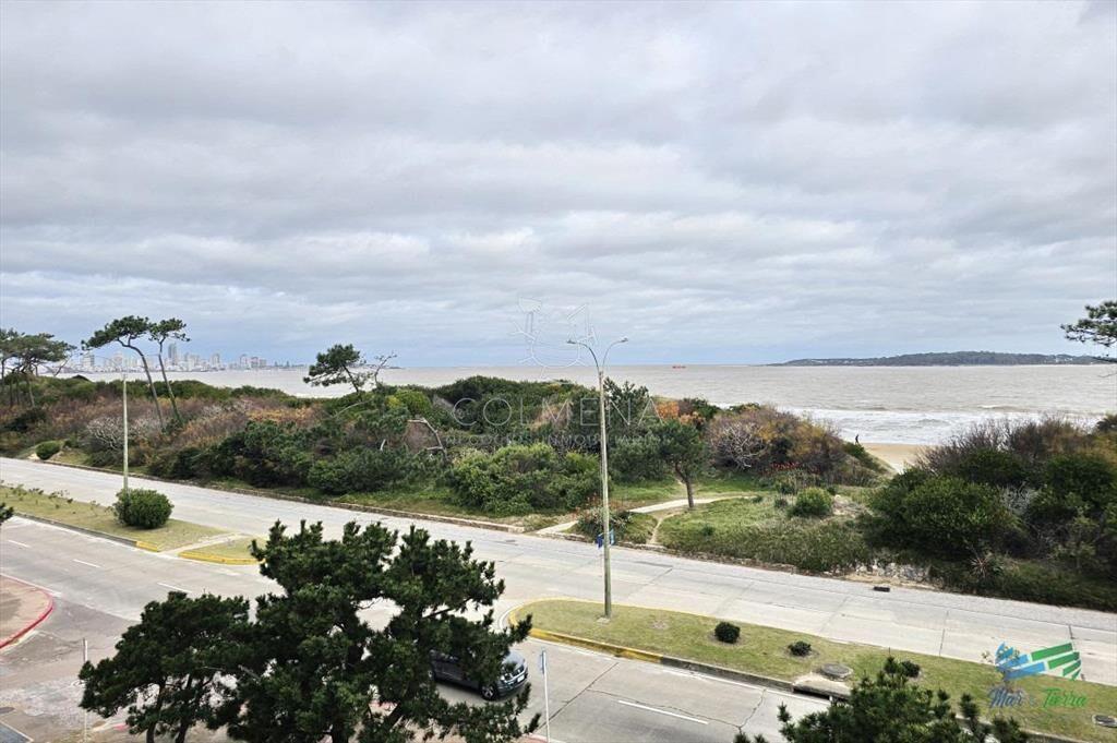 Edificio de 3 dormitorios en Punta del Este Mansa