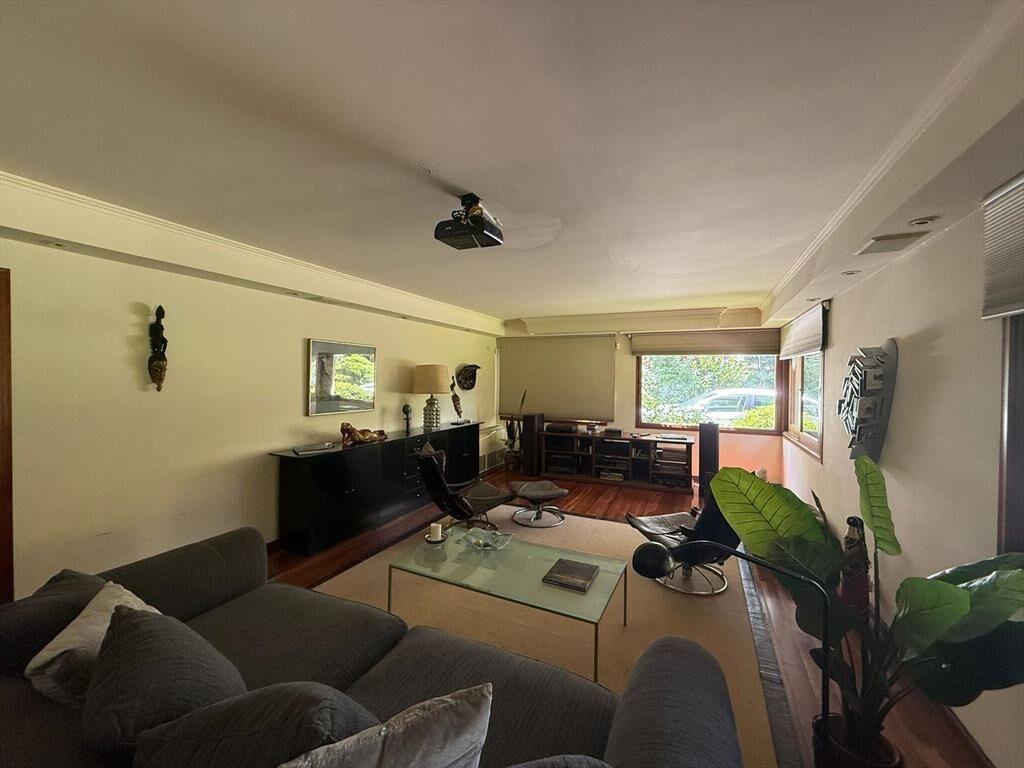 Parque Burnett, 570 m2 construídos, terreno 3000 m2 ,  5 do