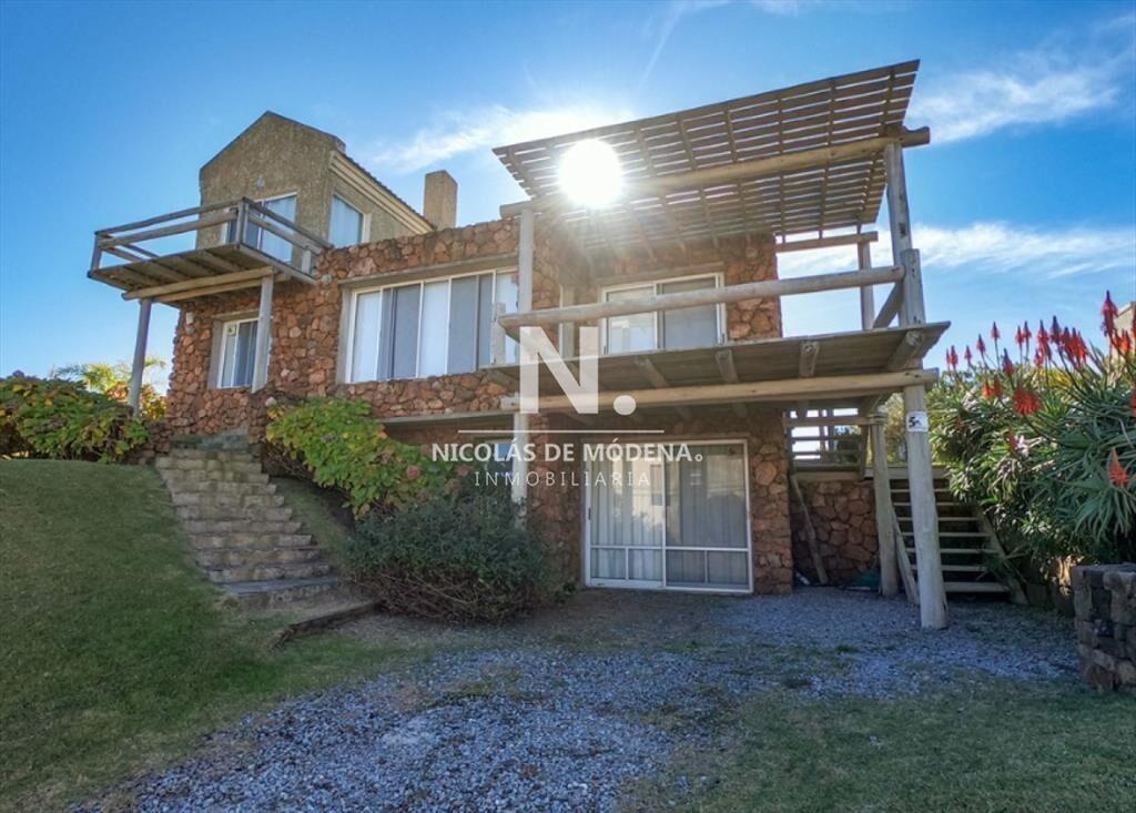 En venta casa de 3 dormitorios en Tio Tom, Punta Ballena.